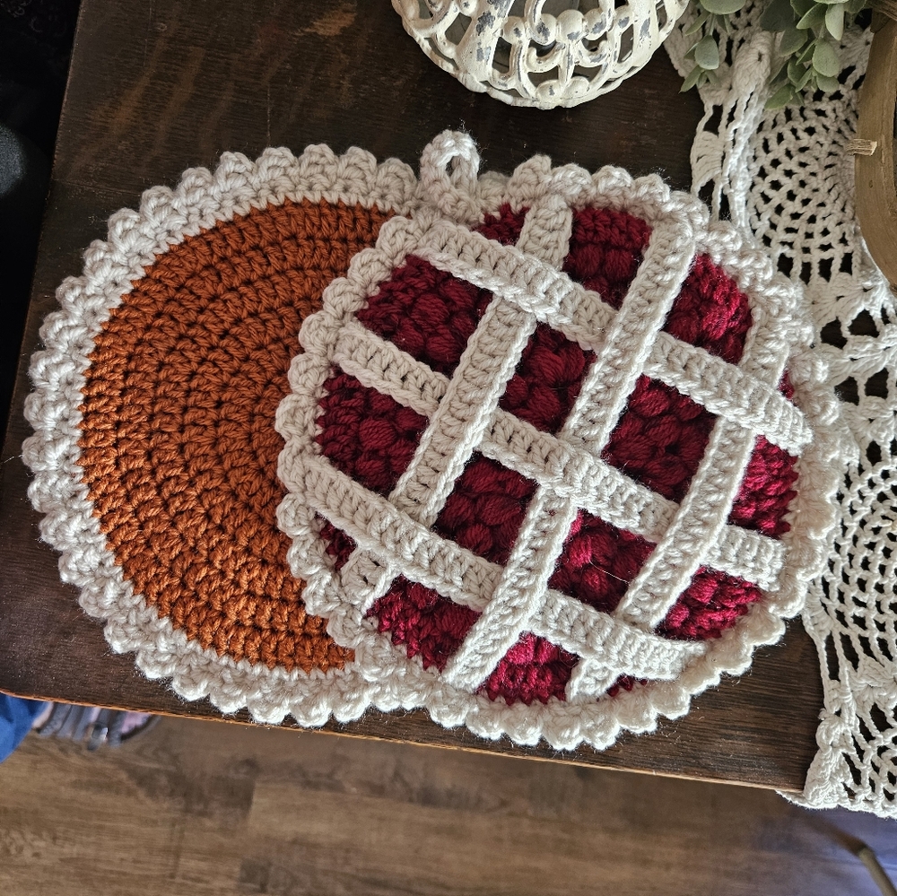 NWT Handmade CROCHET PIE Potholders! Set of 2